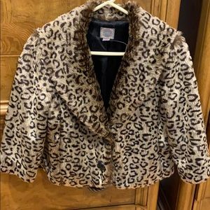 Brand women’s new faux fur jacket.just in time for the holidays!!!!